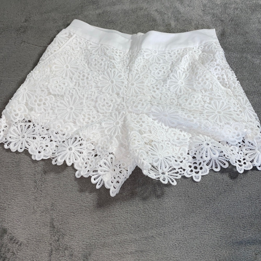 Monteau Shorts Womens M White Floral Lace High Rise Scalloped Boho 42146